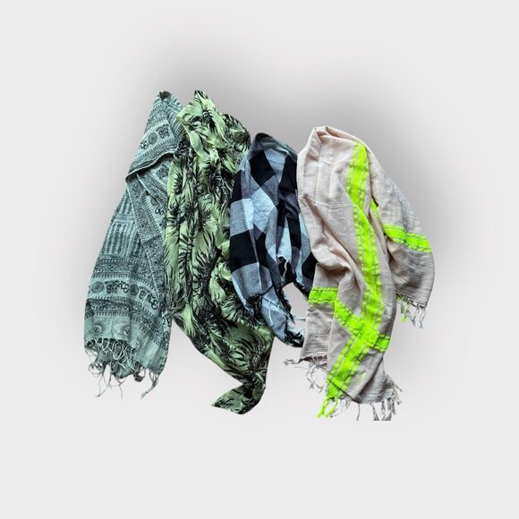 Vintage Scarves - Lot of 4 - Picture 2 of 2